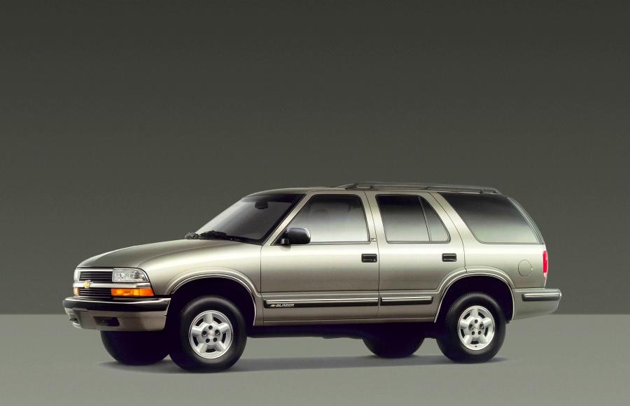  Chevrolet Blazer 1999 года  (фото 19 из 35)